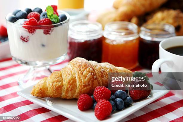 breakfast - coffee and muffin - continental breakfast stock pictures, royalty-free photos & images