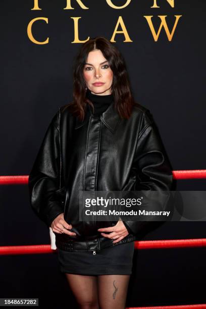 Kelly Oxford attends the Los Angeles Premiere Of A24's "The Iron Claw" at DGA Theater Complex on December 11, 2023 in Los Angeles, California.