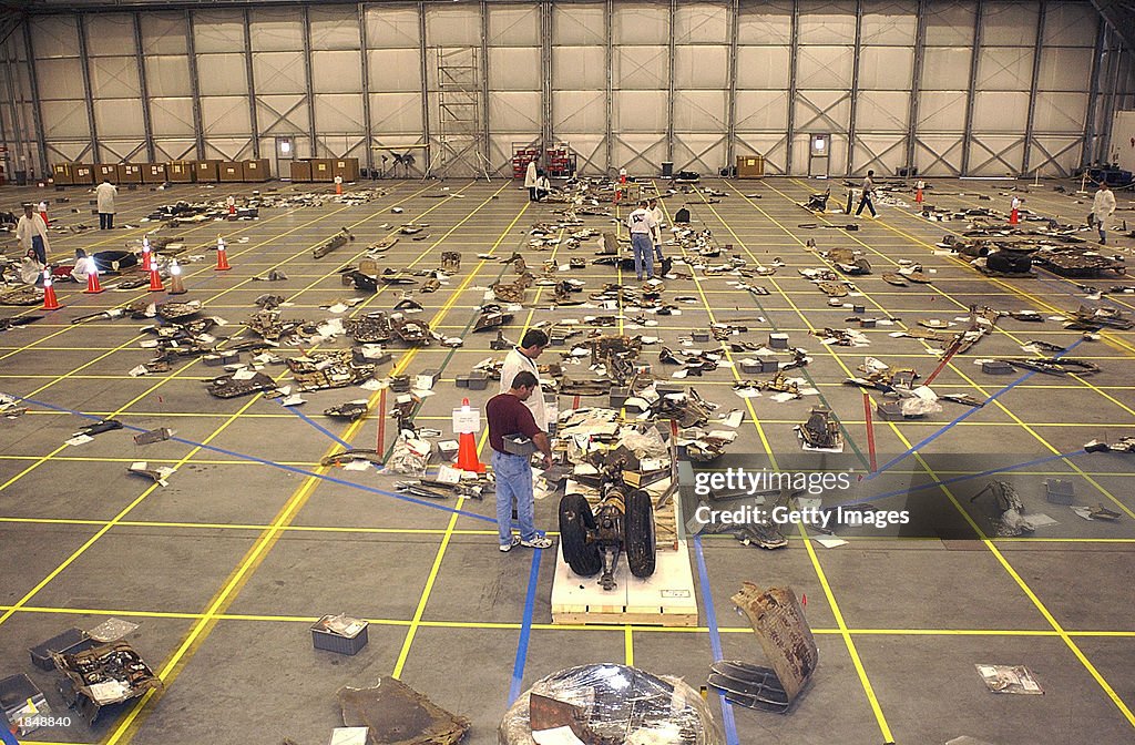 Crash Investigators Piece Together Debris From Shuttle