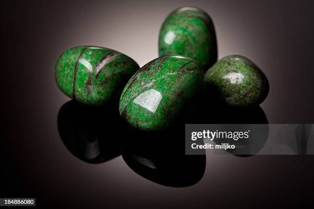 minerals and crystals - jade - jade gemstone stock pictures, royalty-free photos & images