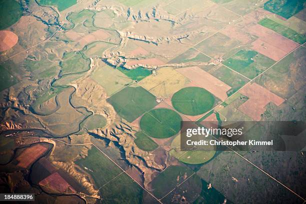farm landforms - crop circles stock pictures, royalty-free photos & images
