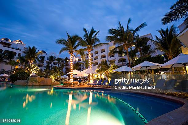 swimmingpool und resort in cabo san lucas, mexiko - cabo san lucas stock-fotos und bilder