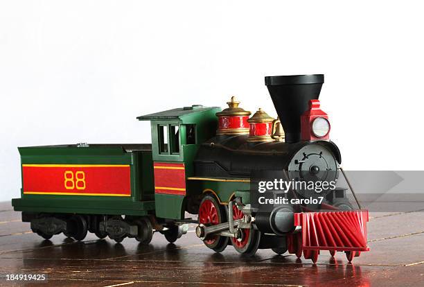 antique steam engine and coal car. model train. copy space. - speelgoedtrein stockfoto's en -beelden