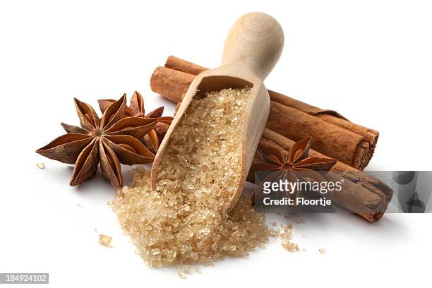 cottura ingredienti: cannella, anice e zucchero - zucchero di canna foto e immagini stock