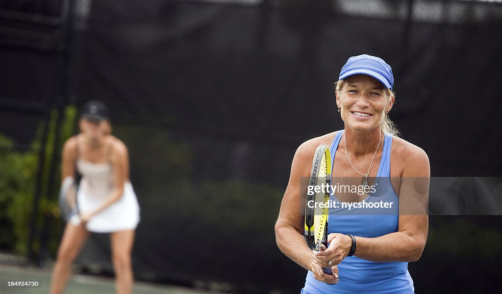 Women's tennis Court equipa