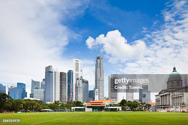 singapore skyline - singapore skyline stock pictures, royalty-free photos & images