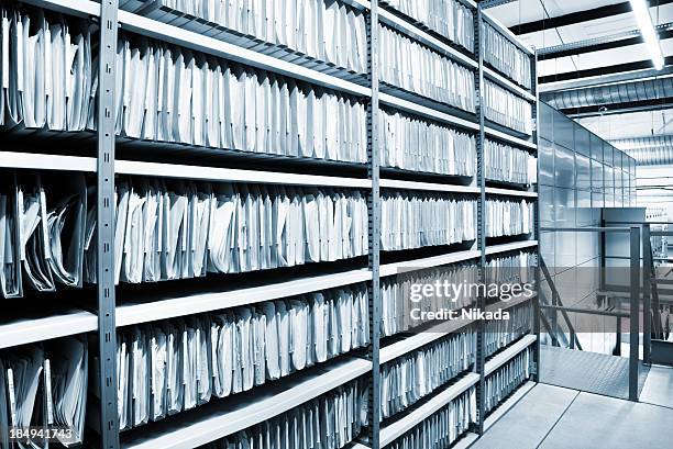 as pastas de ficheiros - sala de arquivos imagens e fotografias de stock