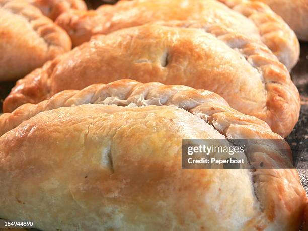 close up of freshly baked cornish pasty - cornish pasty 個照片及圖片檔