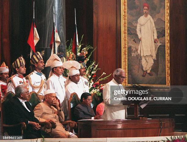 K R N Kr Narayanan President Of India Photos and Premium High Res Pictures ...