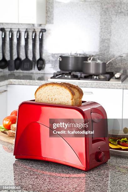 preparar un sándwich - toaster fotografías e imágenes de stock