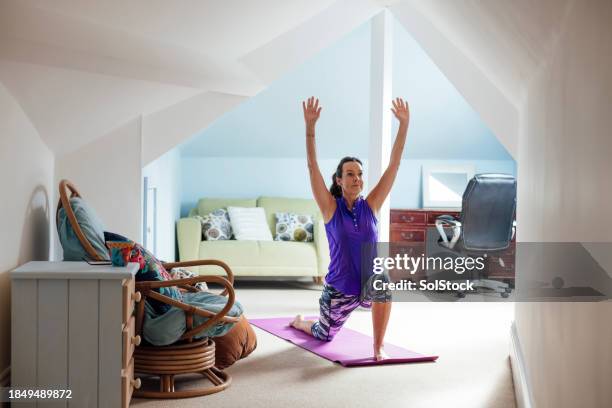 thumbnail image 2 of Crescent High Lunge Pose Variation Cactus Arms Yoga (Ashta Chandrasana Variation Cactus Arms... 2 of 11