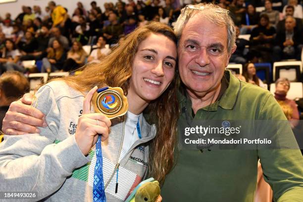 Simona Quadarella of Italy poses with his father after competing in the 400m Freestyle Women Final during the European Short Course Swimming...