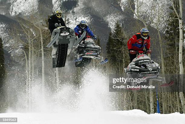 Jonathan Snowmobile Racing 495 Snowmobile Race Stock Photos, High-Res Pictures, and Images - Getty ...