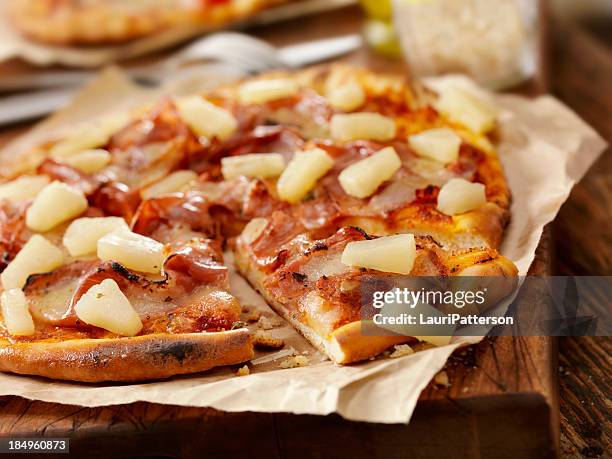 hawaiian pizza - parmesan cheese pizza stock pictures, royalty-free photos & images