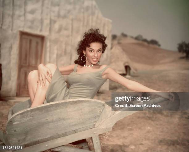 200 Egot Winner Photos High Res Pictures Getty Images 200 Egot Winner Photos High Res Pictures Getty Images