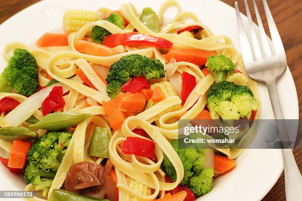 spring pasta - primavera stockfoto's en -beelden