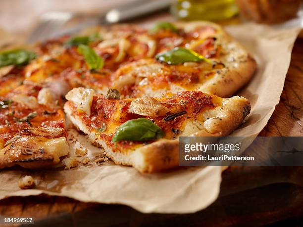 marinara pizza - garlic stockfoto's en -beelden