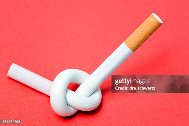 quit smoking - quit smoking stockfoto's en -beelden