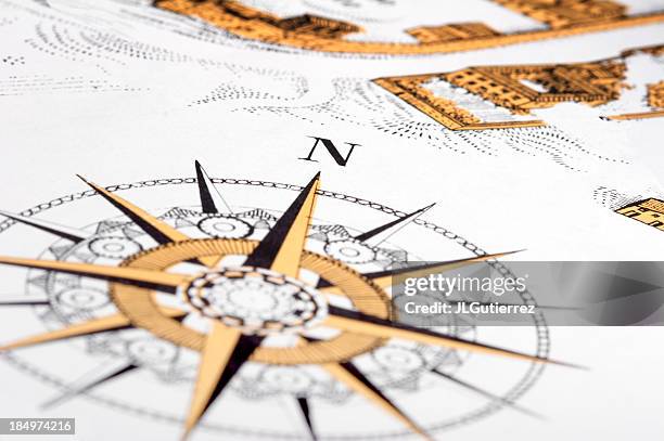 - karte - kompassrose stock-fotos und bilder