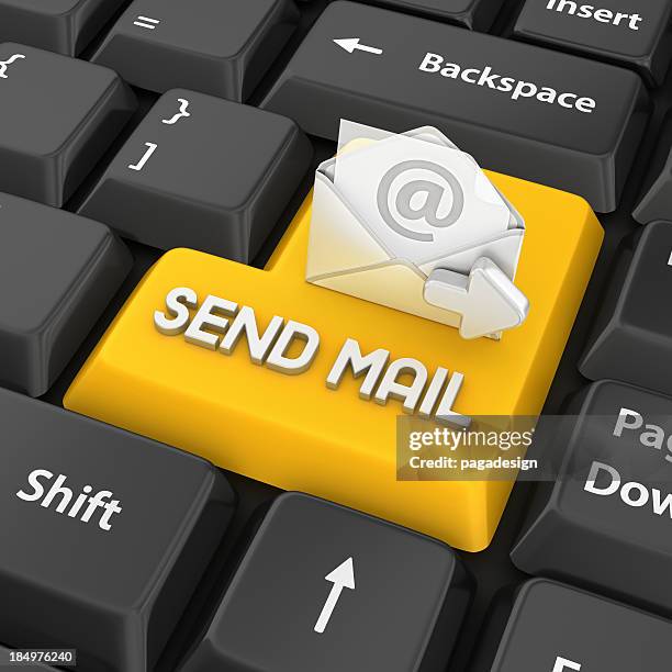 Send Button Icon Photos and Premium High Res Pictures - Getty Images
