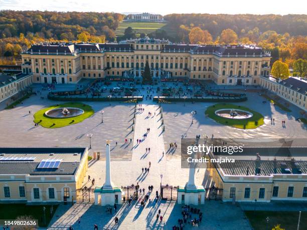 aerial view of  schonbrunn palace with  gloriette pavilion in background, advent time, vienna - schonbrunn palace stock pictures, royalty-free photos & images