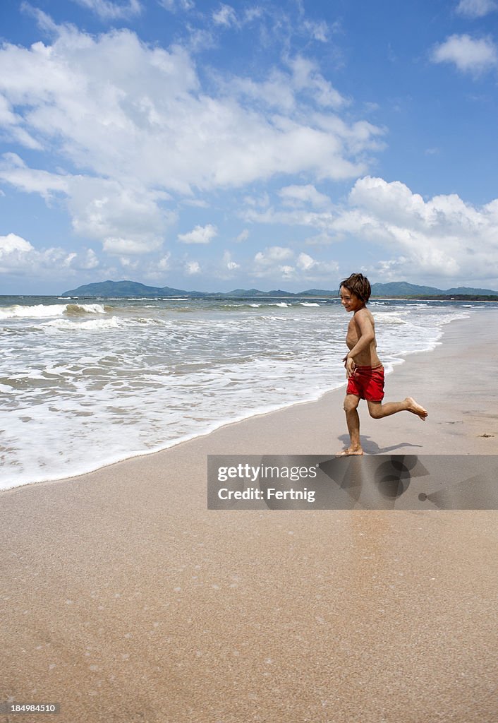 Menino de Praia