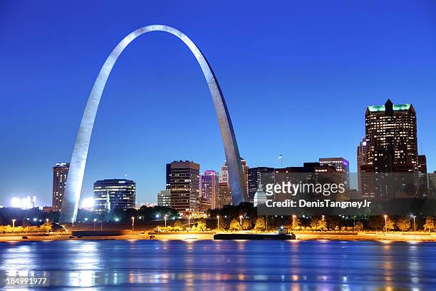 gateway arch - missouri stock pictures, royalty-free photos & images