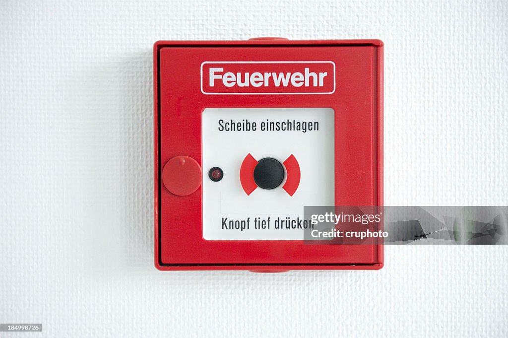 Deutsche Feueralarm-box an der Wand