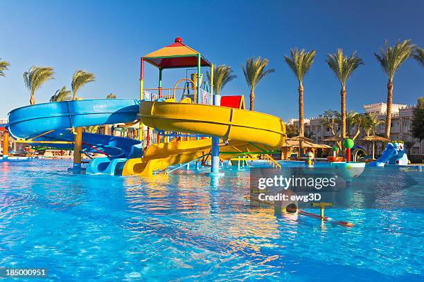 waterpark in luxury tropical resort - waterpark stockfoto's en -beelden