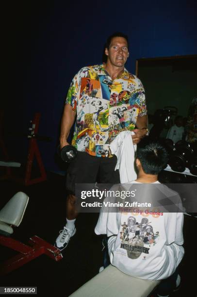 German bodybuilder Ralf Moeller attending the 'Inner City Games' Summer Program at the Hollenbeck Youth Center, Los Angeles, August 16th 2000.