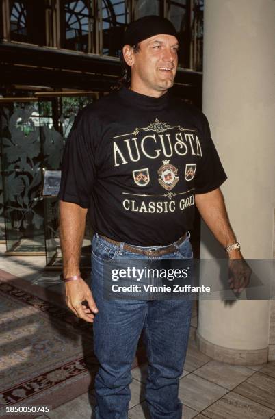 American wrestler Jesse 'The Body' Ventura attending an event, circa 1990.