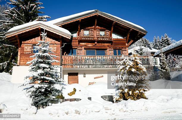 mountain log chalet - alpine chalet stock pictures, royalty-free photos & images