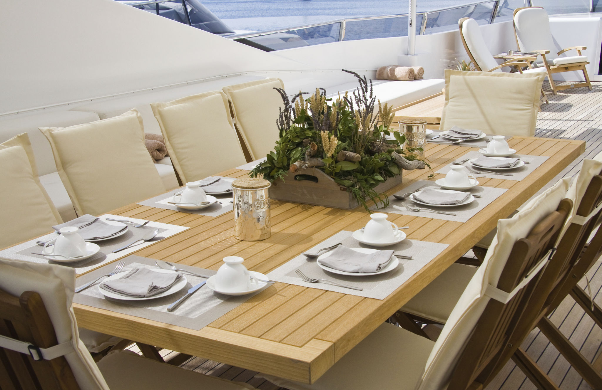 luxury yacht dining