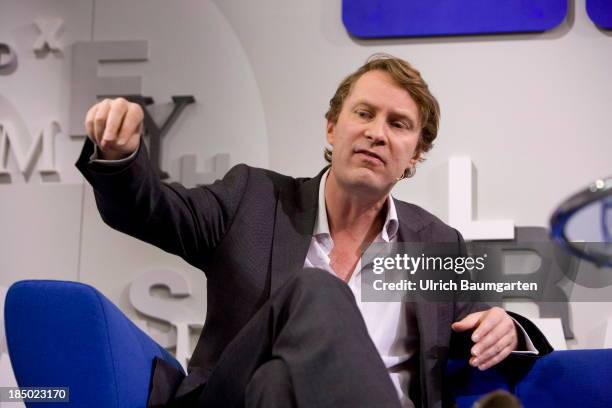Luke Harding Luke Harding Photos and Premium High Res Pictures - Getty Images