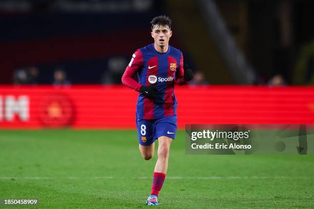 Pedro 'Pedri' Gonzalez of FC Barcelona follows the action during the LaLiga EA Sports match between FC Barcelona and Atletico Madrid at Estadi...