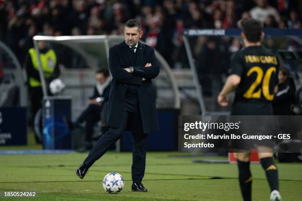 Head Coach Nenad Bjelica of Union Berlin controls the ball during the UEFA Champions League match between 1. FC Union Berlin and Real Madrid CF at...