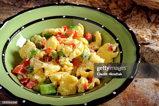 scrambled egg - roerei stockfoto's en -beelden