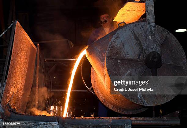 worker in iron foundry - cast iron stock pictures, royalty-free photos & images