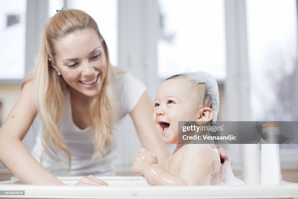 Madre y bebé baño