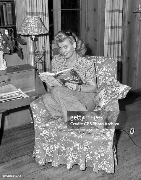 Penny Singleton, CBS Radio actress at home. She is star of the CBS Radio situation comedy "Blondie". September 1, 1943. Hollywood, CA.