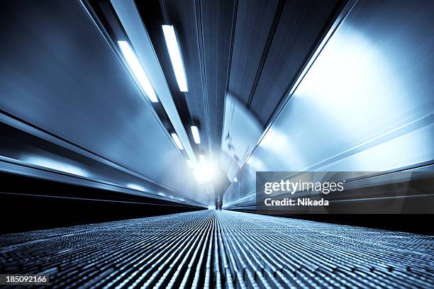 airport walkway - metal catwalk stock pictures, royalty-free photos & images