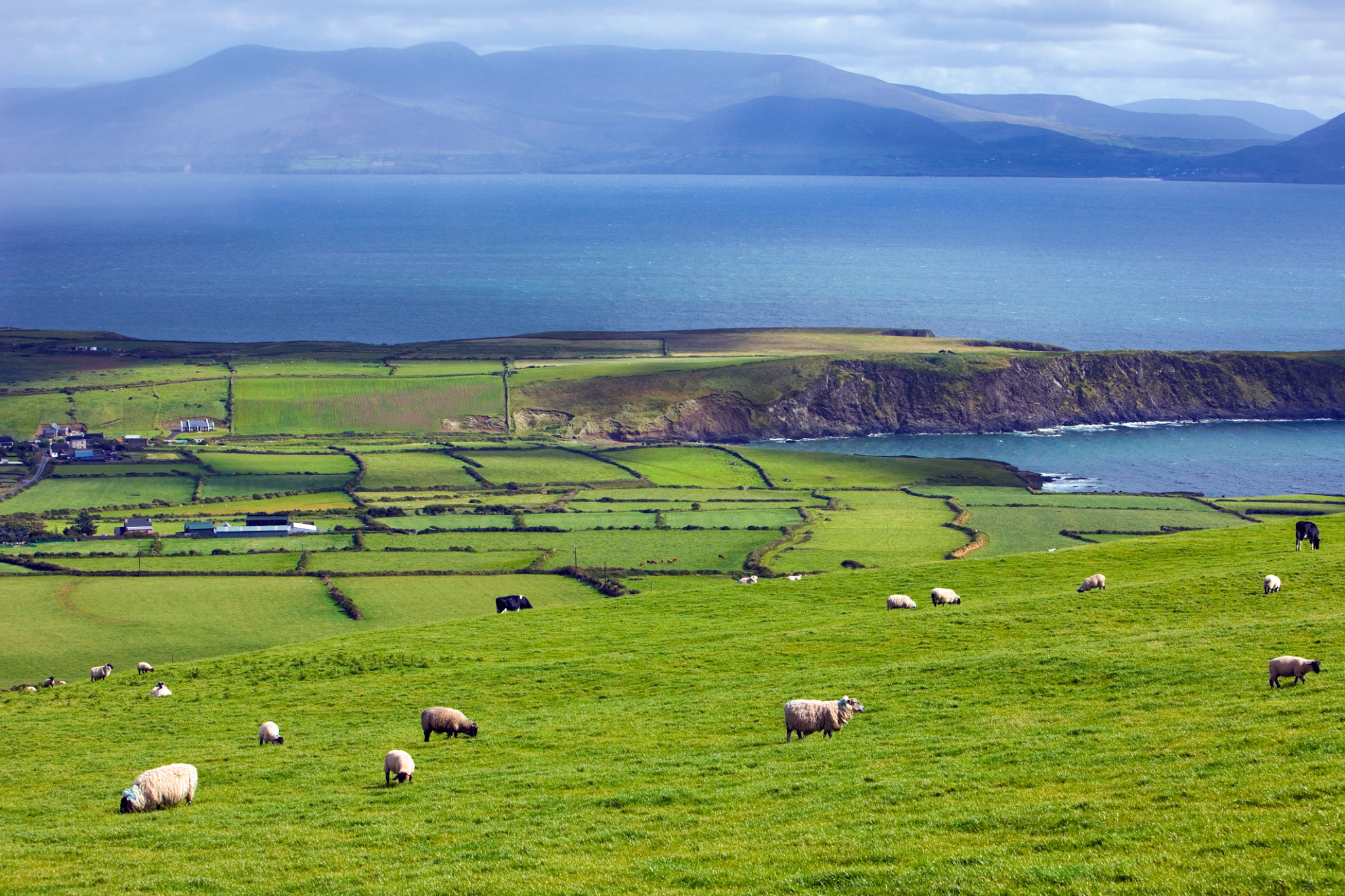 Classic scenic in Ireland Classic scenic in Ireland