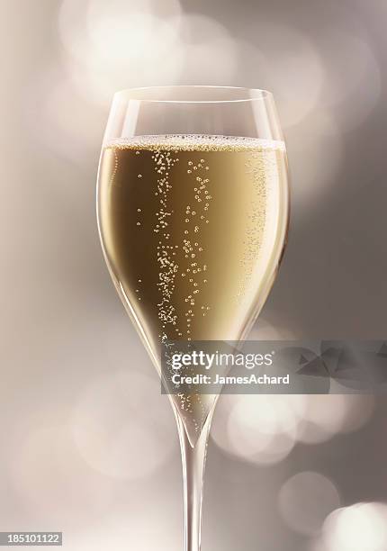 champagne - drinking glass foto e immagini stock