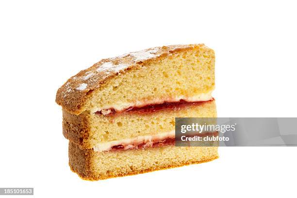 fetta di torta al pan di spagna victoria - fetta di torta foto e immagini stock