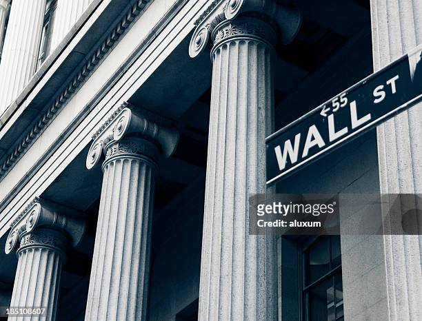 wall street new york city - wall street stock pictures, royalty-free photos & images