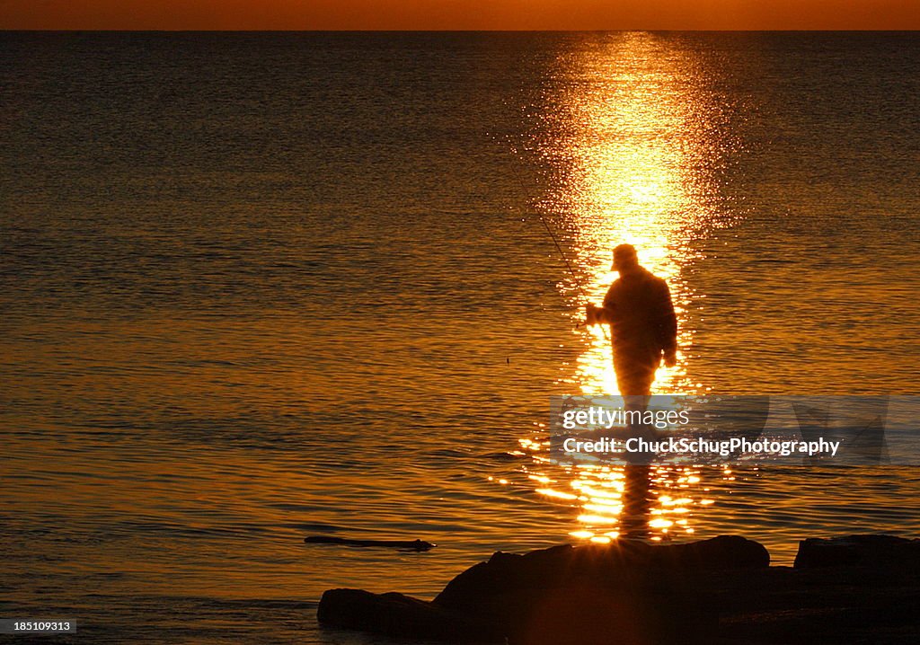 Silhouette marine du lever du soleil Lac