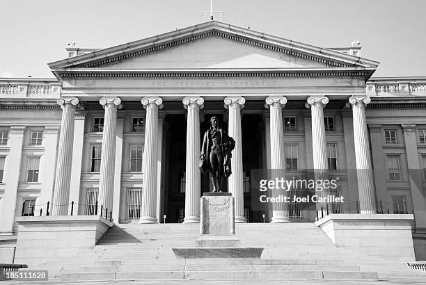 米国ます。財務省ビル内にあるワシントン d .c . - 米国財務省ビル ストックフォトと画像
