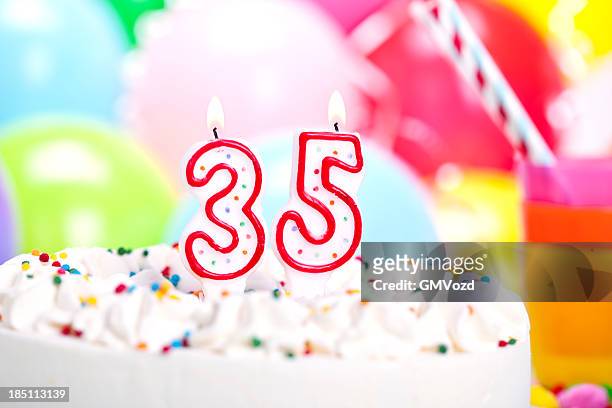 torta di compleanno - 35 39 anni foto e immagini stock