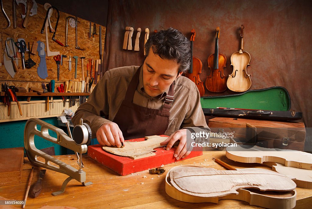 Violin Maker