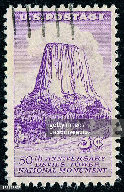 devils tower stamp - devils tower stock pictures, royalty-free photos & images